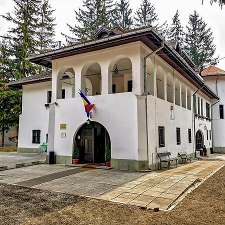Casa Mikha Apartment Синая Екстериор снимка