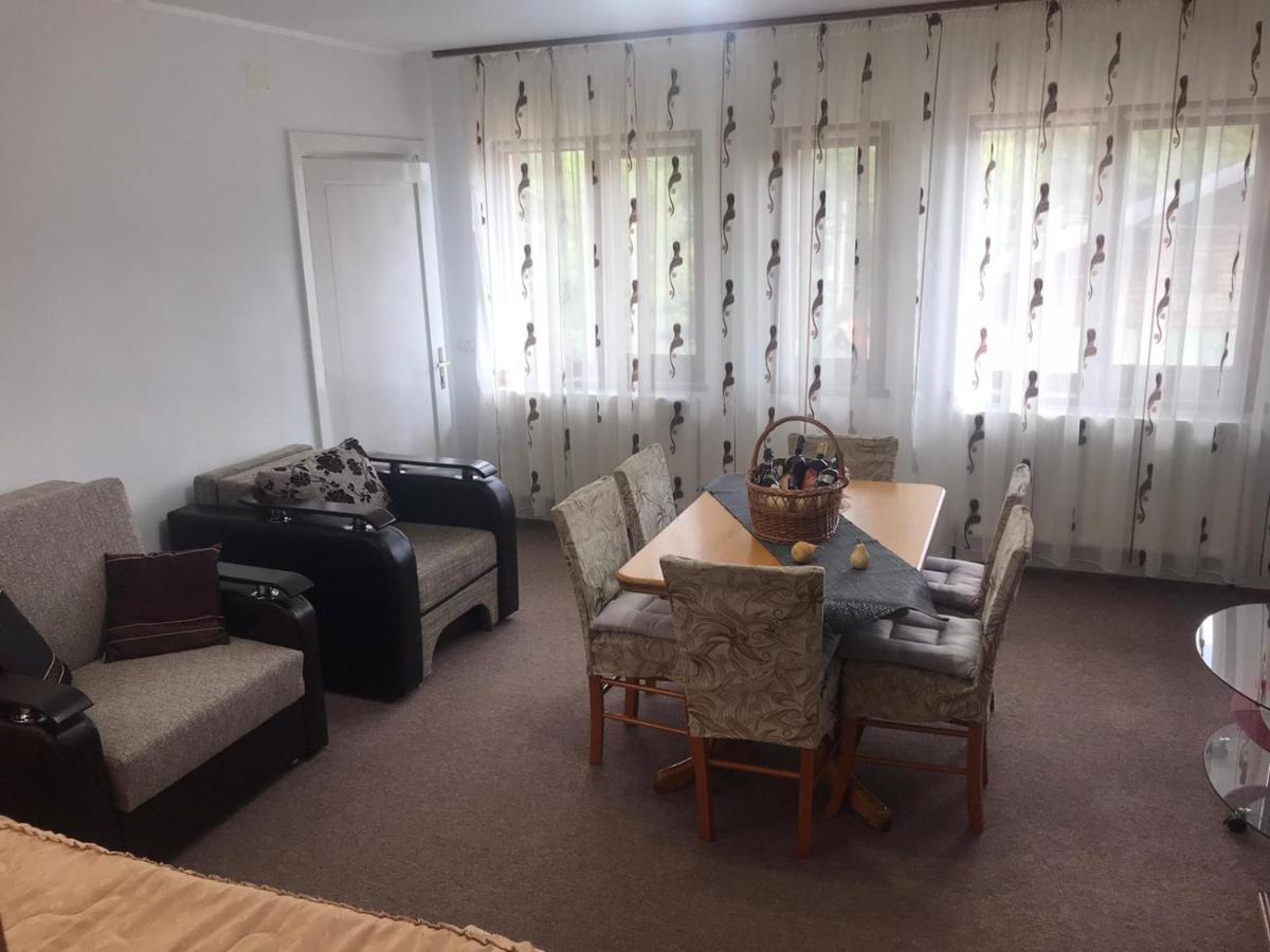 Casa Mikha Apartment Синая Екстериор снимка